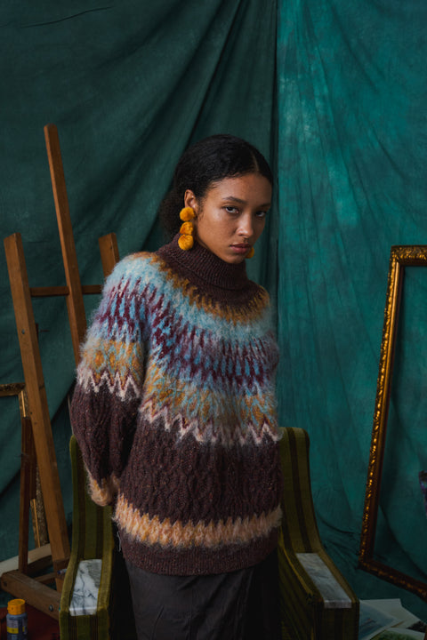H02 Retro hairy yoke pattern crewneck knitwear