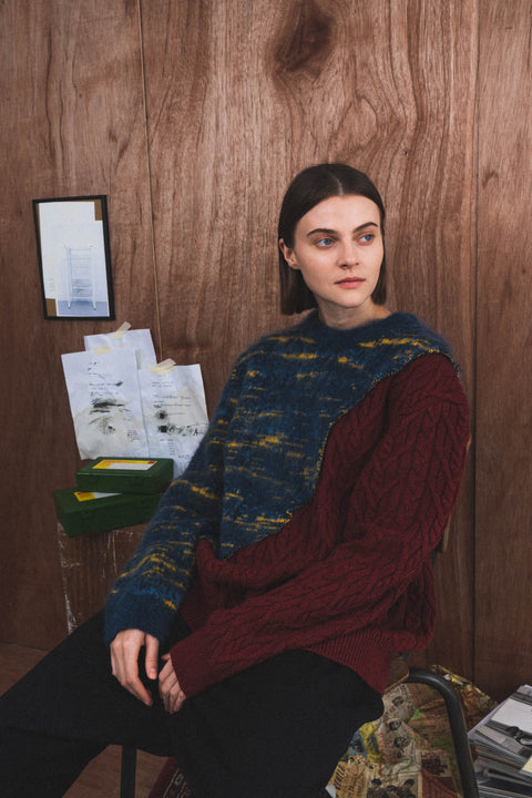 211 DAWN CREWNECK